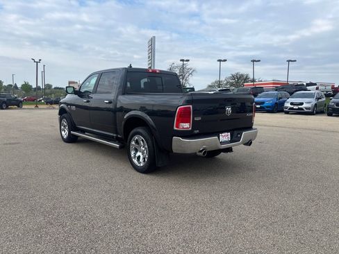 Used 2017 RAM 1500 Laramie w/ Convenience Group AWD/4WD image 3