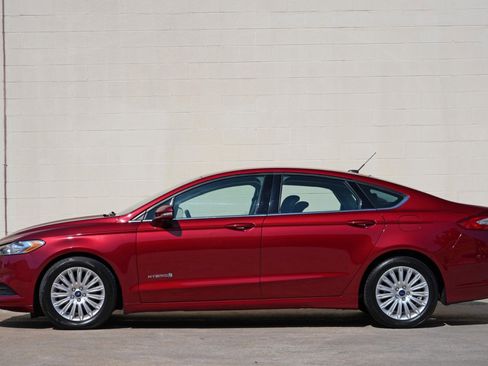 Used 2013 Ford Fusion SE FWD image 8