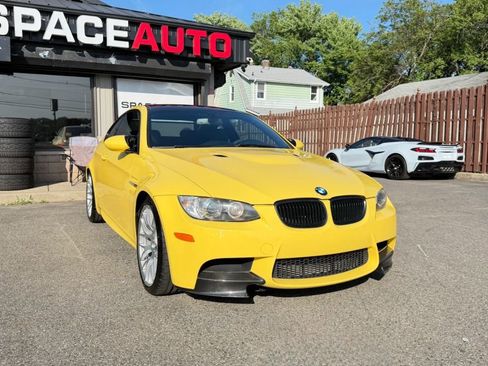 Used 2013 BMW M3 Coupe w/ Premium Pkg RWD image 4
