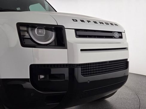 New 2026 Land Rover Defender 130 V8 AWD/4WD image 8
