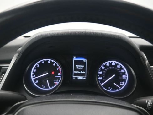 Used 2022 Toyota Camry SE FWD image 20