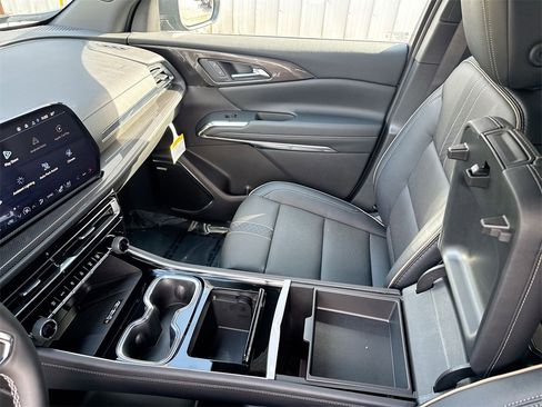 New 2026 Chevrolet Traverse High Country image 24