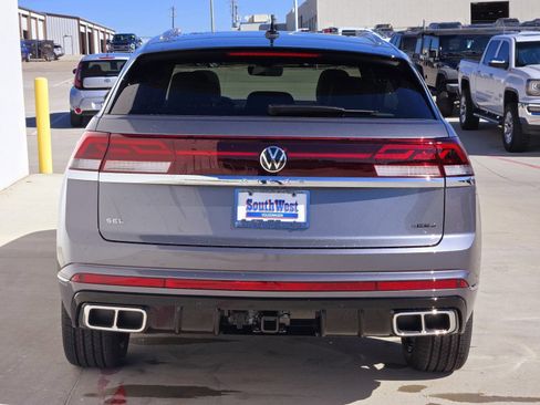 Used 2025 Volkswagen Atlas Cross Sport SEL Premium R-Line AWD/4WD image 5