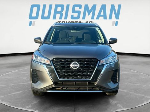 Used 2024 Nissan Kicks SV image 2