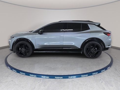 Used 2025 Chevrolet Equinox EV RS image 11