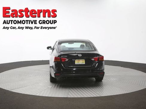Used 2025 Nissan Altima 2.5 SV FWD image 36