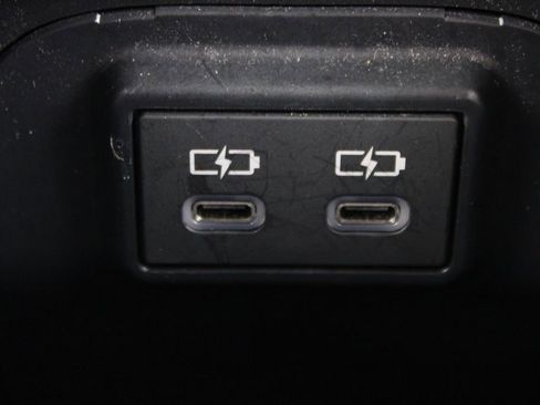 Used 2025 Toyota RAV4 XLE image 27