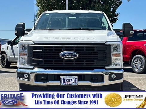Used 2025 Ford F250 XL w/ XL Chrome Package image 9