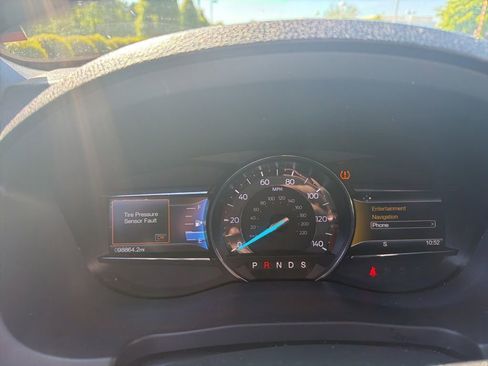 Used 2017 Ford Explorer XLT w/ Equipment Group 202A image 13