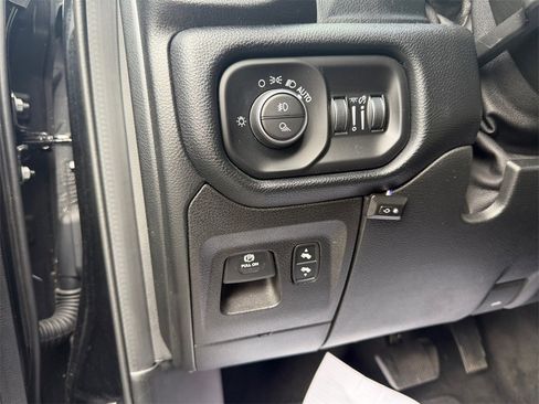 Used 2021 RAM 1500 Laramie image 27