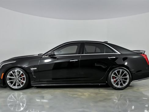 Used 2016 Cadillac CTS V w/ Luxury Package RWD image 8