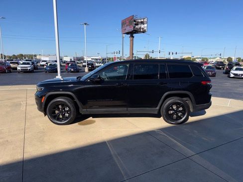 Used 2024 Jeep Grand Cherokee L Laredo image 7