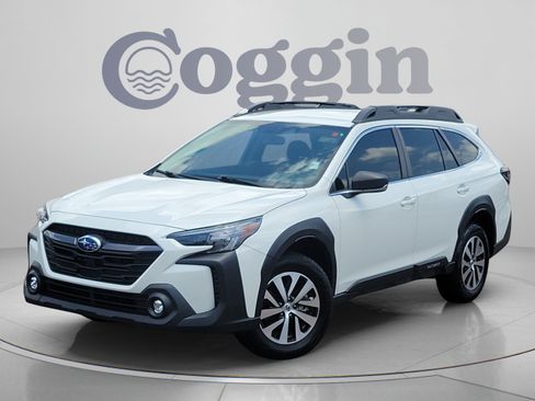Used 2025 Subaru Outback AWD/4WD image 1