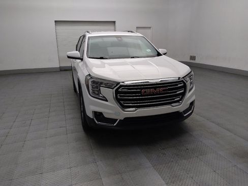 Used 2023 GMC Terrain SLT image 13