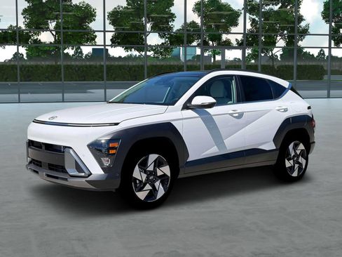 Used 2026 Hyundai Kona Limited FWD image 2