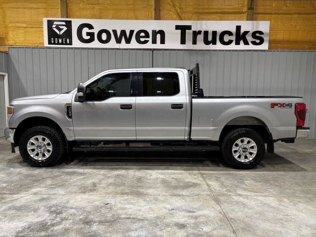 Used 2022 Ford F250 XLT w/ XLT Value Package AWD/4WD image 2
