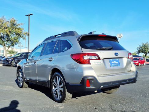 Used 2019 Subaru Outback 2.5i Limited image 4
