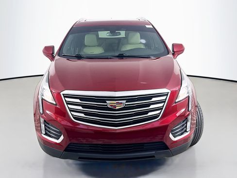Used 2018 Cadillac XT5 Luxury FWD image 2