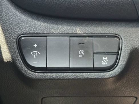 Certified 2024 Kia Seltos EX FWD image 33