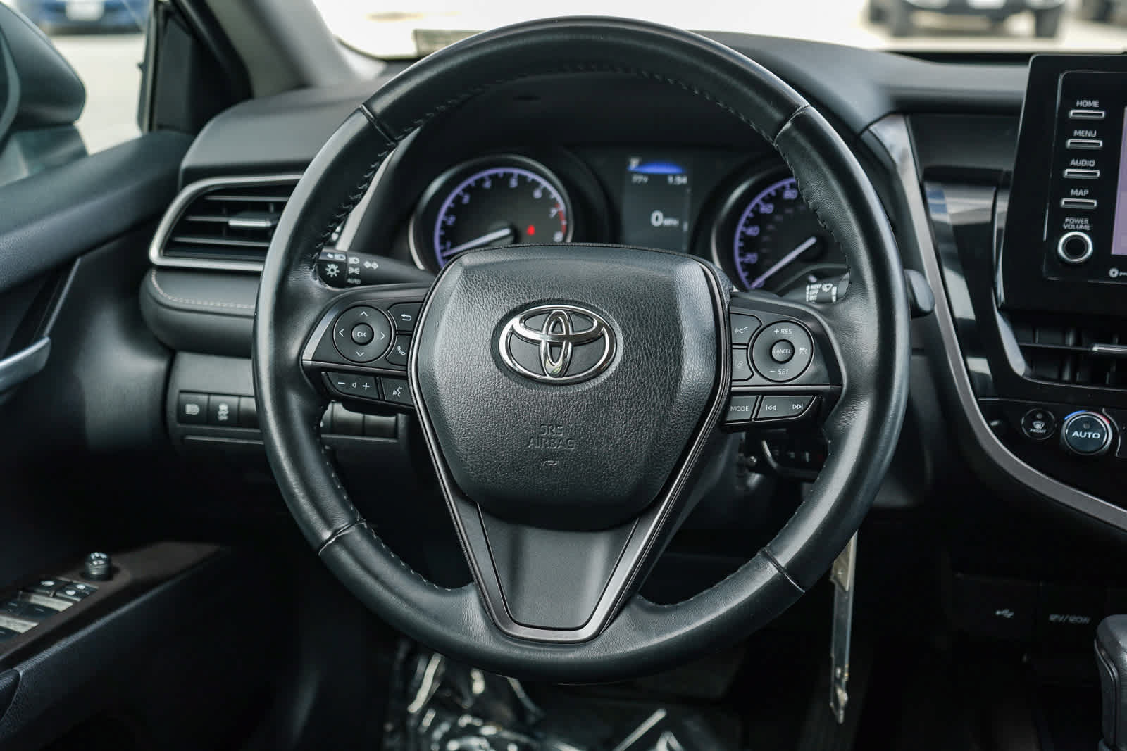 Certified 2024 Toyota Camry SE FWD image 17