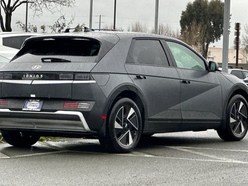 New 2026 Hyundai Ioniq 5 SEL image 4