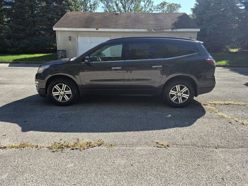 Used 2015 Chevrolet Traverse LT image 6