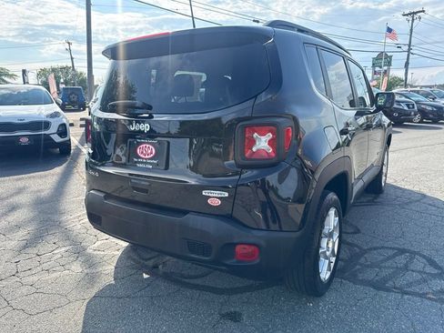 Used 2022 Jeep Renegade Latitude w/ Convenience Group AWD/4WD image 8