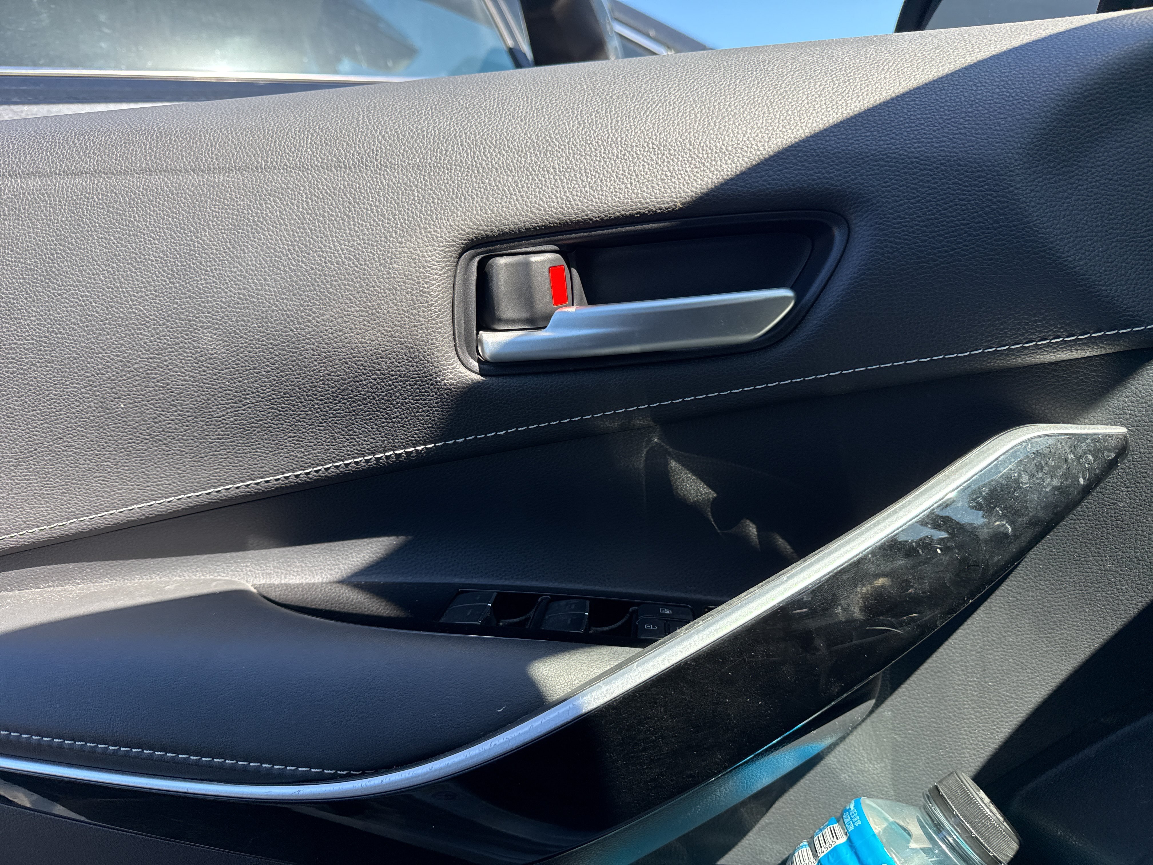 Used 2019 Toyota Corolla XSE FWD image 4