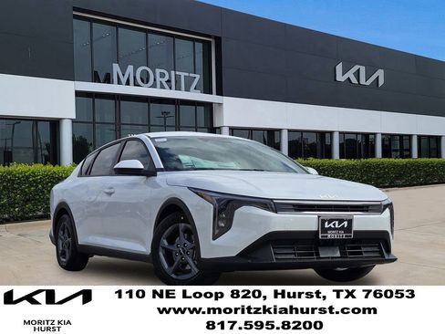 New 2025 Kia K4 FWD image 1