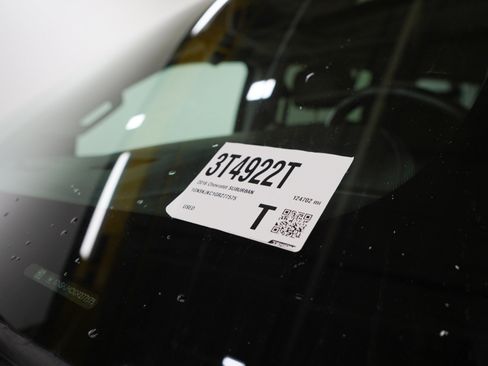 Used 2016 Chevrolet Suburban LTZ AWD/4WD image 33