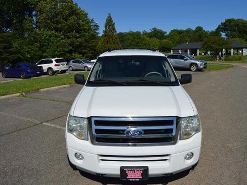 Used 2010 Ford Expedition XLT AWD/4WD image 9