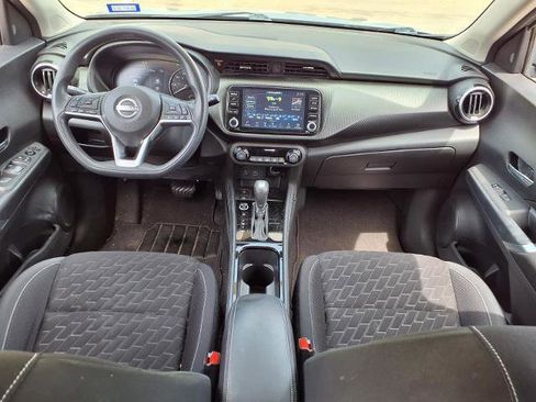 Used 2022 Nissan Kicks SV FWD image 4
