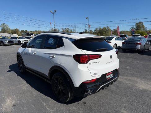 Used 2025 Buick Encore GX Sport Touring w/ Comfort Package image 7