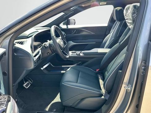 New 2026 Cadillac Lyriq Signature Sport w/ Nappa Leather Package AWD/4WD image 10