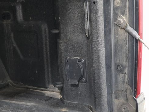 Used 2019 Chevrolet Silverado 1500 High Country image 39