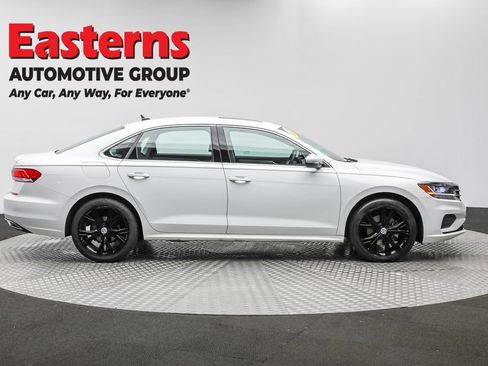 Used 2022 Volkswagen Passat 2.0T SE image 7