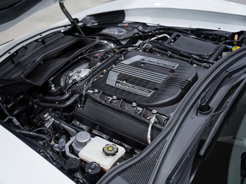 Used 2016 Chevrolet Corvette Z06 w/ 3LZ Preferred Equipment Group image 41