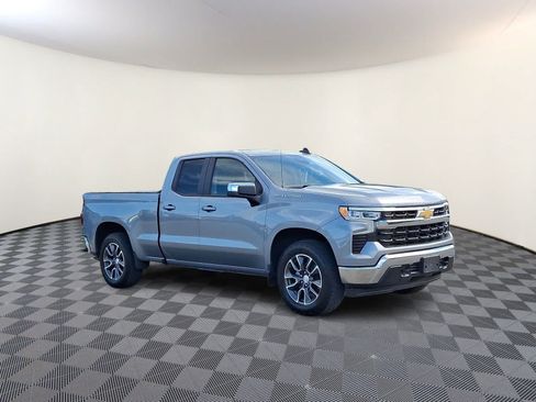 Used 2023 Chevrolet Silverado 1500 LT w/ Protection Package AWD/4WD image 4