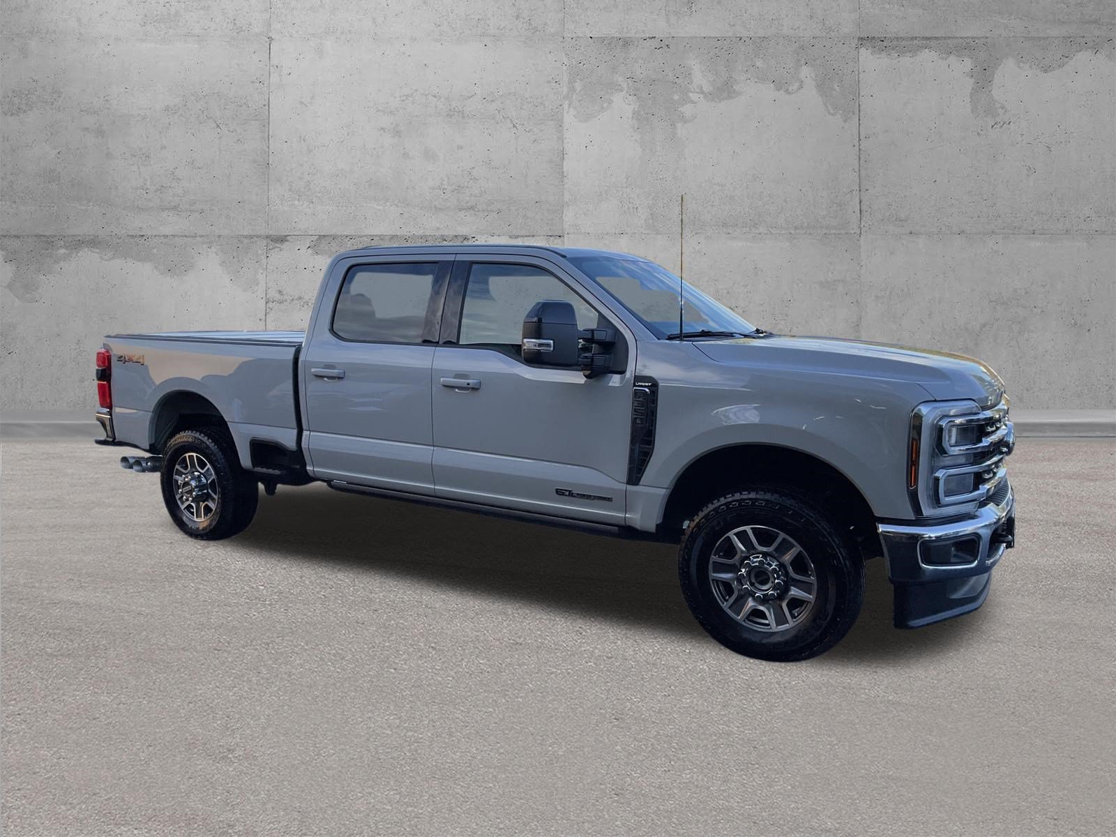 Used 2025 Ford F350 Lariat AWD/4WD image 1