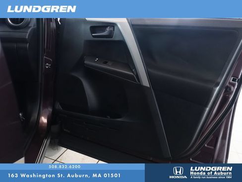 Used 2016 Toyota RAV4 LE AWD/4WD image 14