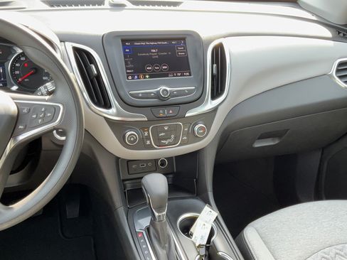 Certified 2024 Chevrolet Equinox LS w/ LS Convenience Package FWD image 16