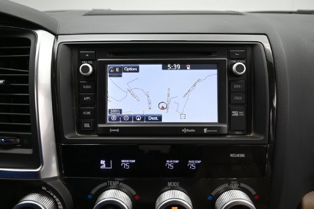 Used 2018 Toyota Sequoia Platinum AWD/4WD image 23