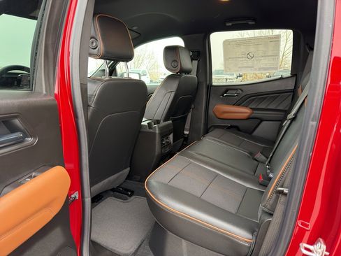 New 2026 GMC Canyon AT4 AWD/4WD image 11