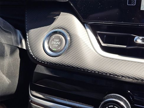 New 2026 Chevrolet Equinox LT w/ Safety and Technology Package image 30