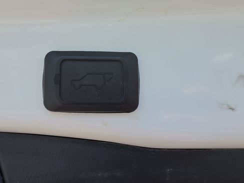 Used 2023 Toyota RAV4 XLE Premium FWD image 19