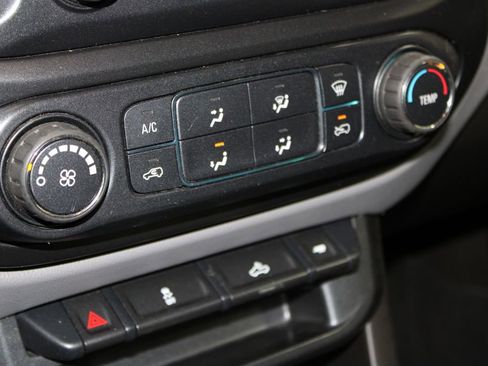 Used 2016 Chevrolet Colorado W/T w/ WT Convenience Package image 27