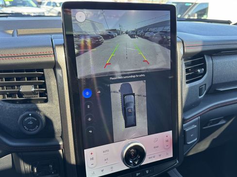 Used 2024 Ford Expedition Max Limited image 25