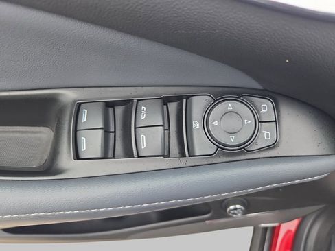 Used 2023 Buick Enclave Essence image 34