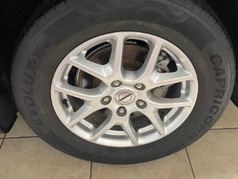 Used 2022 Chrysler Pacifica Touring-L FWD image 23