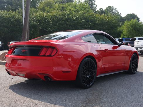 Used 2016 Ford Mustang Coupe RWD image 5